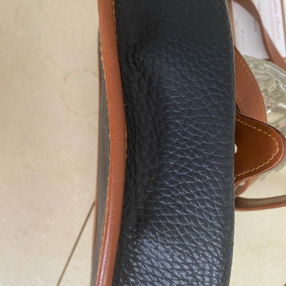 Vintage Dooney and Bourke Handbag - Picture 6 of 7